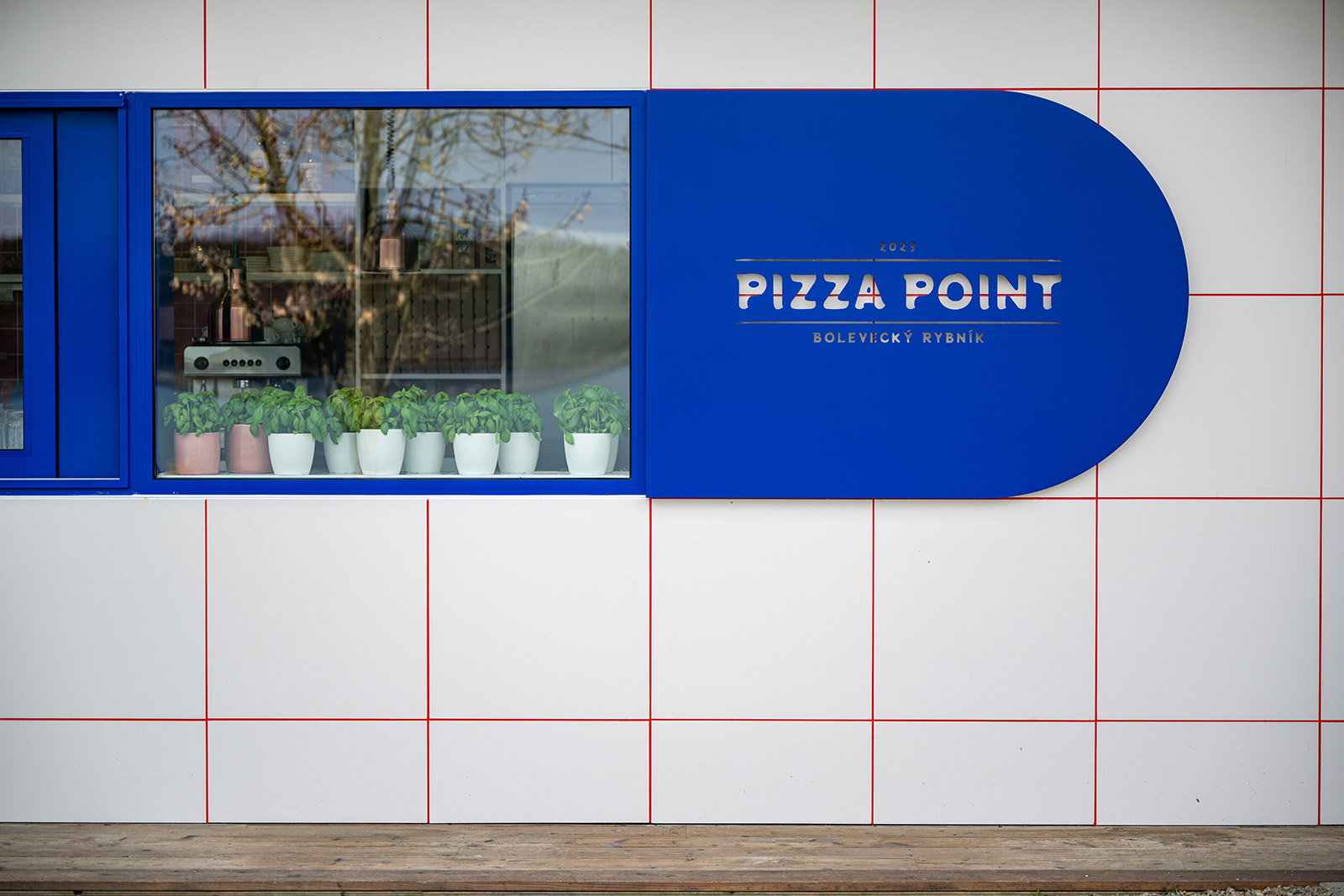 Pizza Point na Boleváku — terasa